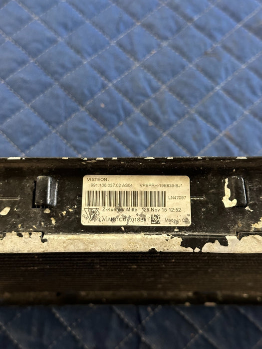 2013-2016 PORSCHE 911 TURBO S CENTER REFRIDGERANT RADIATOR COOLER OEM