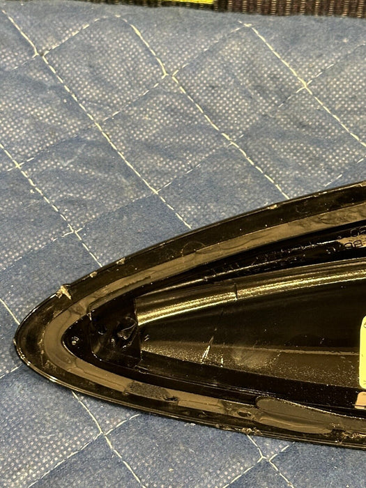 2015-2020 BMW M4 F82 F30 ROOF SHARK FIN ANTENNA COVER BLACK 9240968