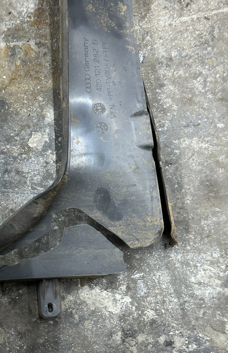 2014 AUDI R8 RIGHT PASSENGER FAN SHROUD OUTER DUCT 420 121 282 B ~CRACKS~