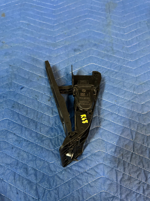 2020 BMW M8 COMP F93 G16 OEM FLOOR ACCELERATOR THROTTLE GAS PEDAL PAD OEM