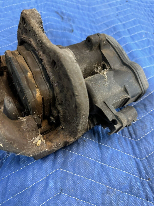 2011 BMW 550i F10 XDRIVE REAR LEFT DRIVER BRAKE CALIPER OEM 6793047