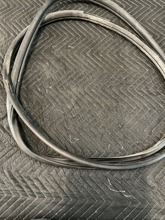 2016 NISSAN TITAN XD REAR LEFT DRIVER DOOR SEAL WEATHER STRIP OEM