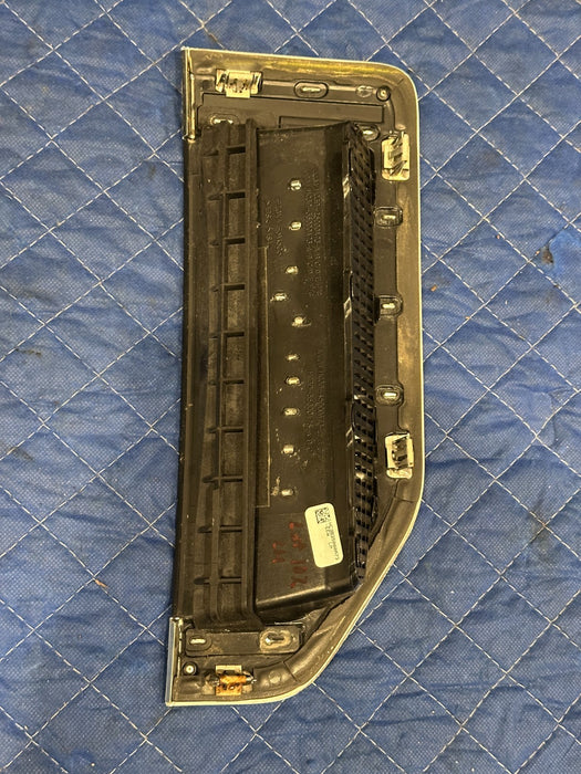 2017-2019 FORD F350 PLATINUM LEFT FENDER EMBLEM BADGE OEM