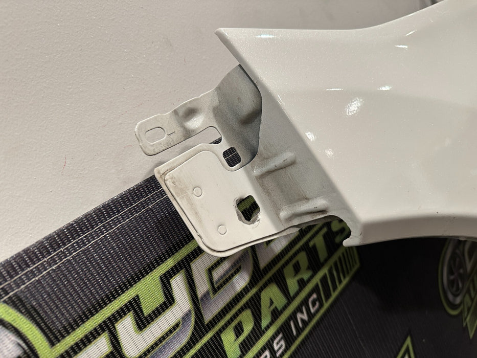 2023 2024 FORD F250 F350 FRONT LEFT FENDER OEM STAR WHITE (AZ) *DENTS*