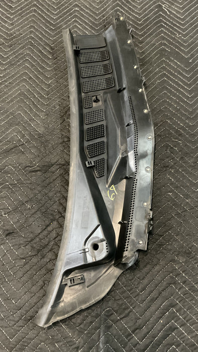 2017 FORD F250 F350 SUPER DUTY WINDSHIELD WIPER VENT COWL PANEL OEM