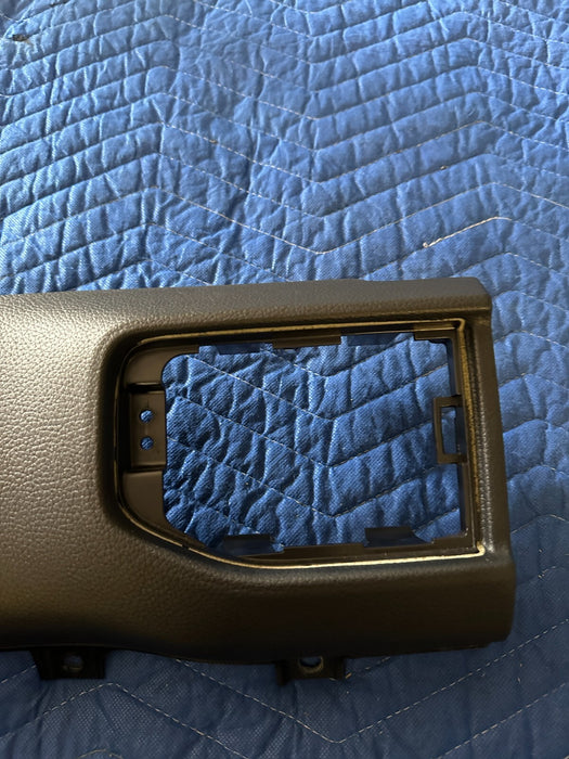 2016 2019 NISSAN TITAN XD FRONT RIGHT DASH PANEL FINISH MOLDING TRIM 68134EZ00A