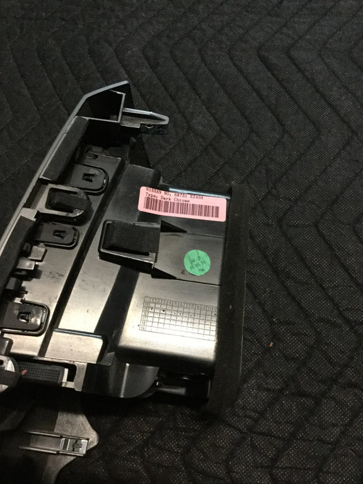 2016 NISSAN TITAN XD DRIVER CENTER AIR VENT WITH TRIM PANEL Lot 25