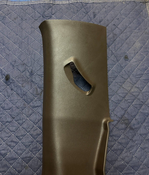 2017-2019 FORD F250 F350 LIMITED DRIVER RIGHT C PILLAR TRIM OEM