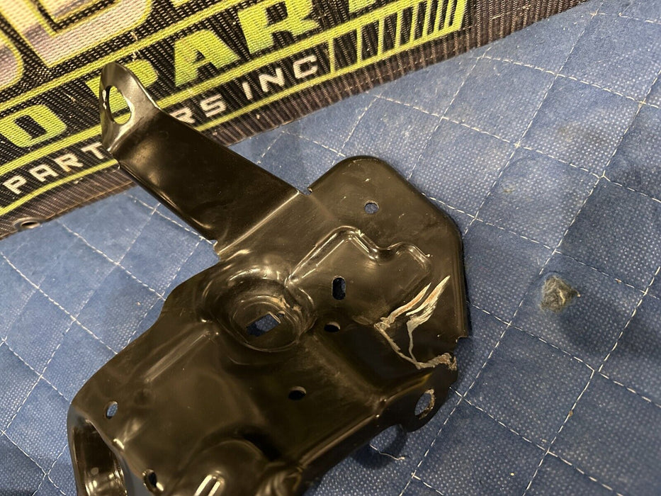 2015-2020 BMW M4 F82 GUARD FUEL PLATE BRACKET 16127244171 16 12 7 244 171