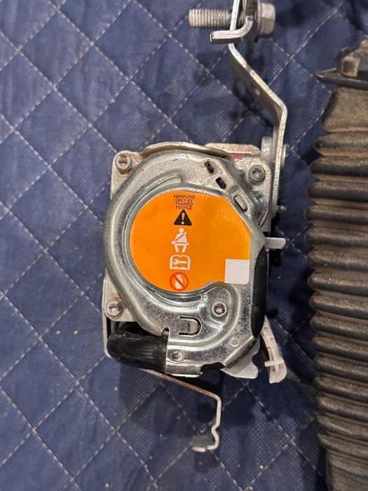 2018-2019 FORD F250 F350 F450 LARIAT FRONT DRIVER LEFT SEATBELT OEM
