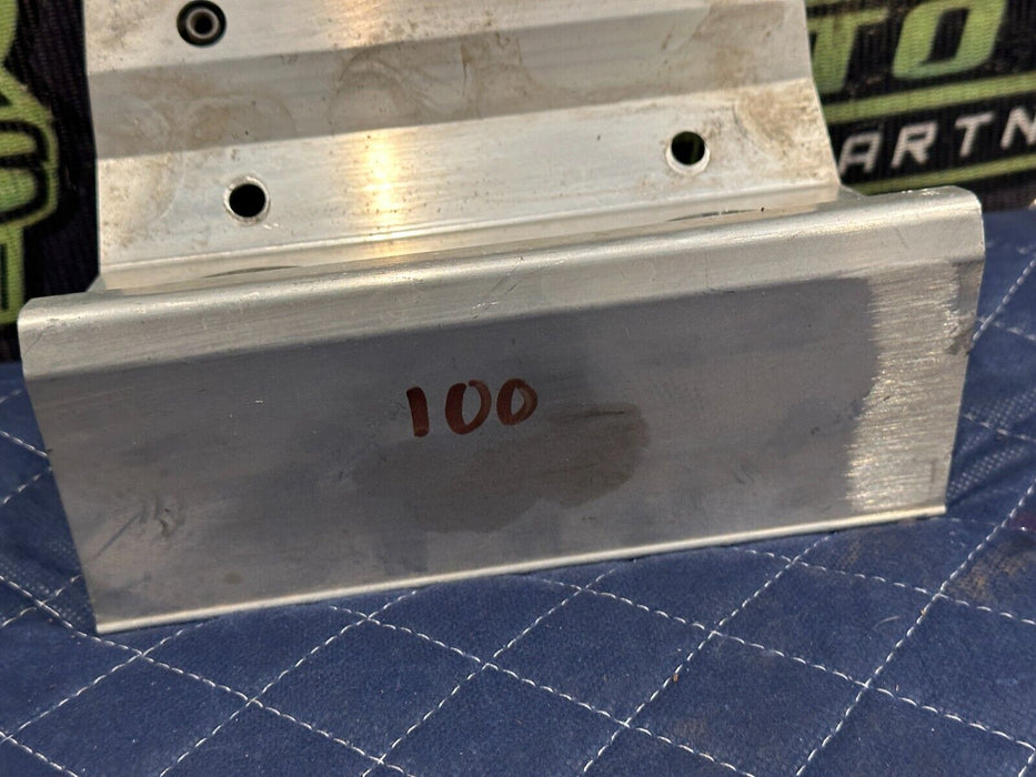 2018 AUDI R8 REAR MIDDLE LOWER FRAME BAR BRACKET 4T0 813 483 B