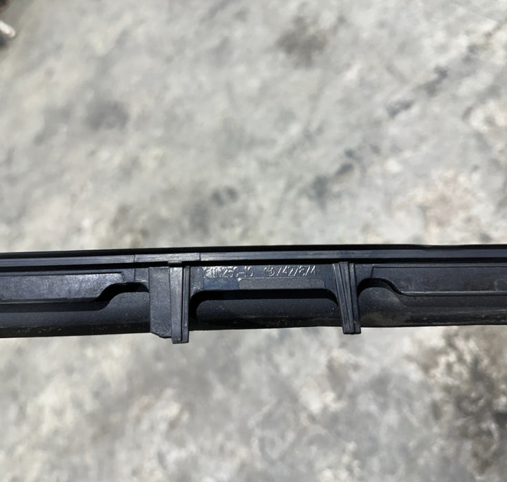 2024 BMW M3 M4 G80 G82 FRONT WINDSHIELD RIGHT MOLDING TRIM OEM 7427874