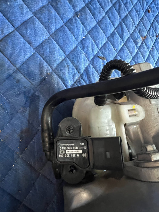 2012 AUDI R8 POWER BRAKE BOOSTER W/ MASTER CYLINDER 423 612 105 E 423612105E