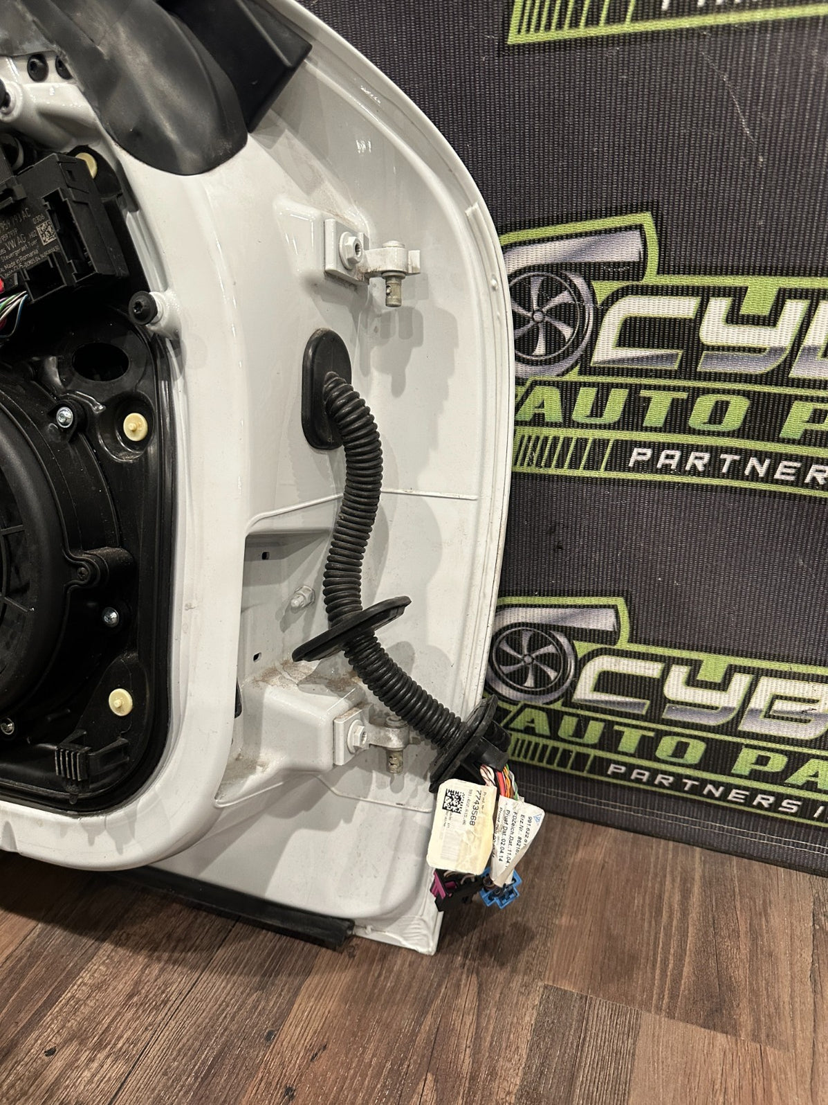 2014 PORSCHE 911 TURBO S DRIVER LEFT WHITE DOOR SHELL OEM *MINOR PAINT