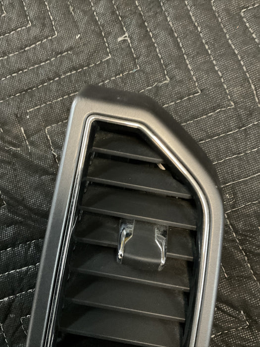 2019 FORD F350 XLT DRIVER LEFT FRONT DASH AIR VENT TRIM OEM~COSMETIC DAMAGE~