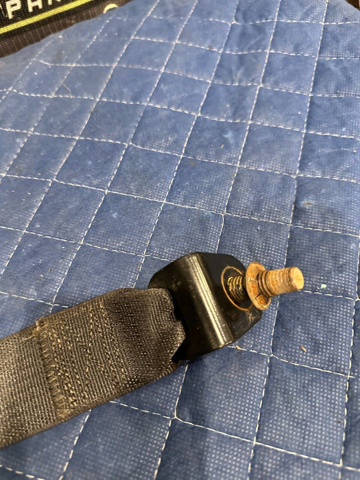 2017 RAM 2500 LARAMIE FRONT PASSENGER RIGHT SEAT BELT RETRACTOR OEM