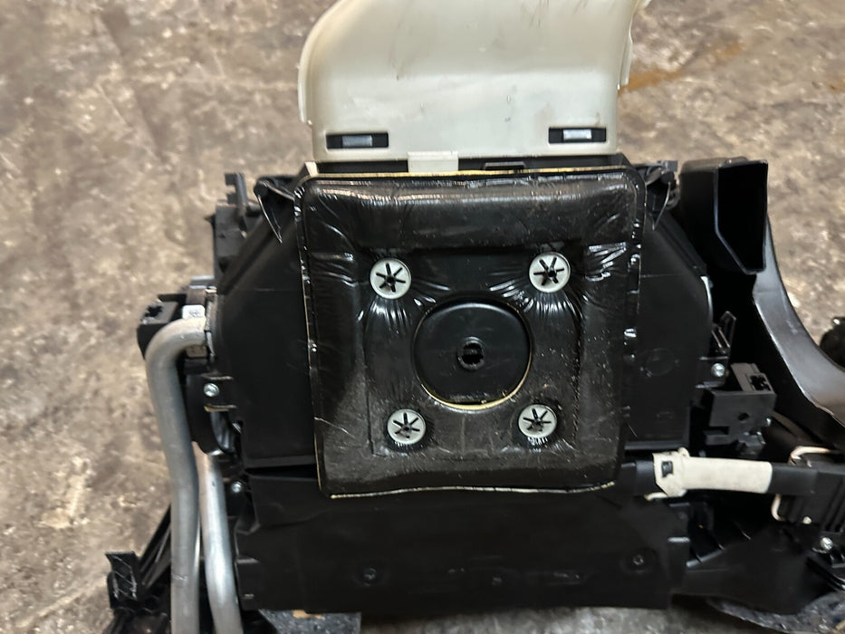 2020 BMW M4 F82 HVAC HEATER CORE A/C BLOWER HOUSING UNIT ASSEMBLY 6411 9325141