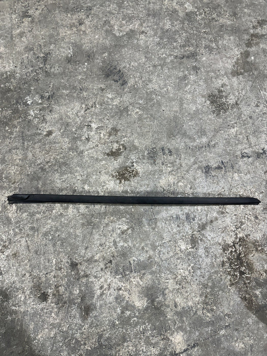 2024 BMW M3 M4 G80 G82 FRONT WINDSHIELD RIGHT MOLDING TRIM OEM 7427874
