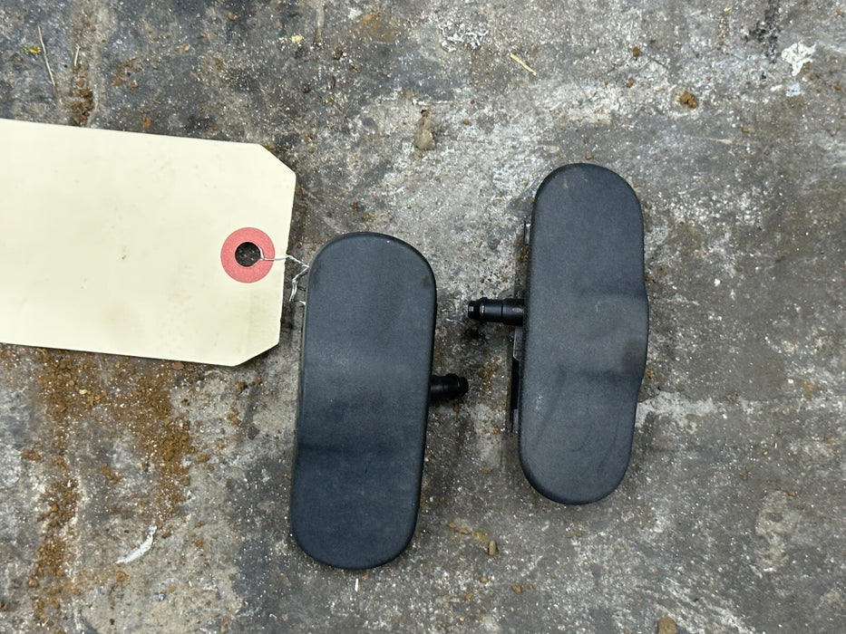 2012 AUDI R8 LEFT & RIGHT WINDSHIELD WASHER NOZZLE PAIR OEM