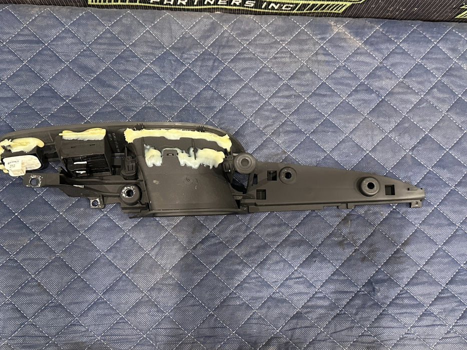 2012 AUDI R8 FRONT LEFT DOOR PANEL WINDOW SWITCH & CONTROL W INSERT BRACKET OEM