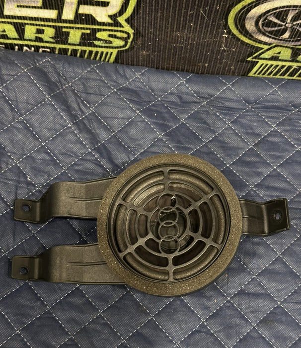 2014 AUDI R8 V8 OEM REAR LEFT DRIVER BANG & OLUFSEN SPEAKER 420 035 411 C