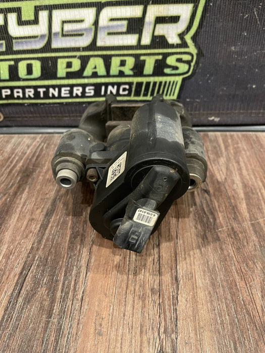 2017 AUDI R8 PLUS REAR LEFT EMERGENCY BRAKE CALIPER W MOTOR & BRAKE PADS OEM 31K