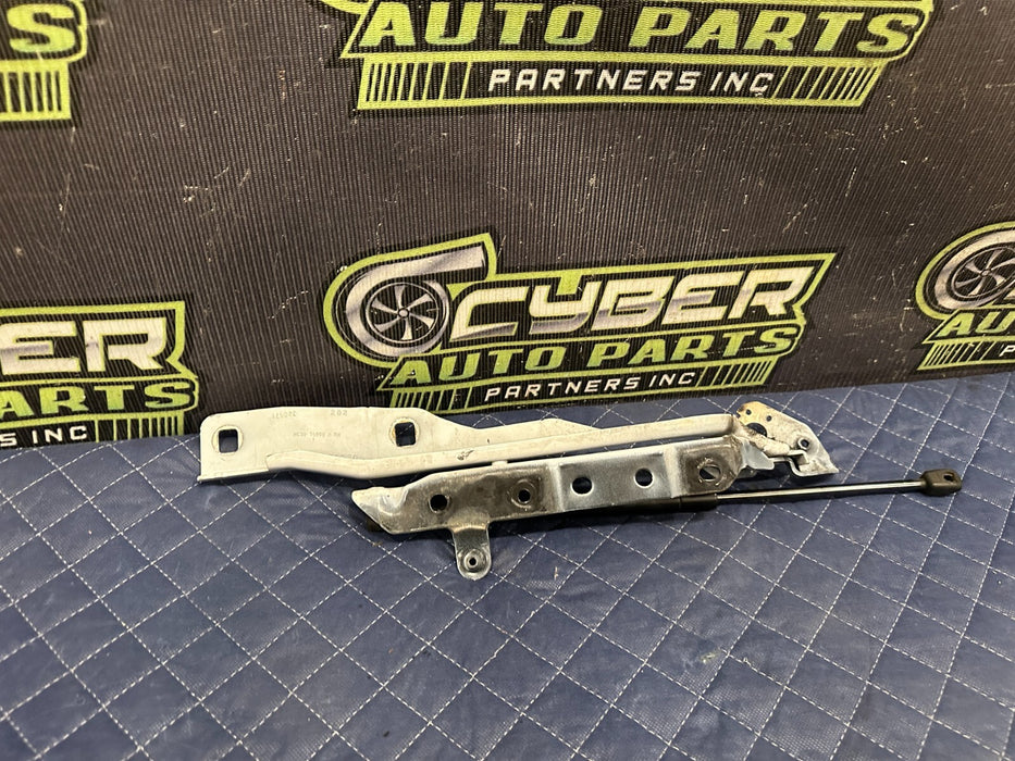 2017-2022 FORD F350 F450 SUPERDUTY RIGHT PASSENGER HOOD HINGE OEM HC3B 16800 A