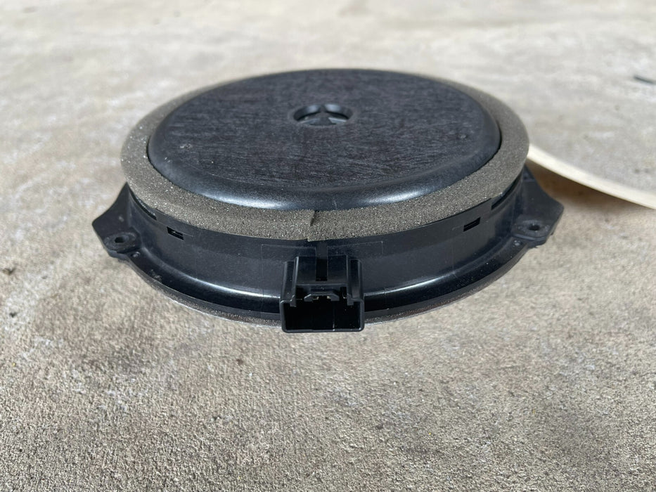 2017-2019 FORD F250 F350 F450 PLATINUM REAR RIGHT SPEAKER OEM FL3T-18808-CC