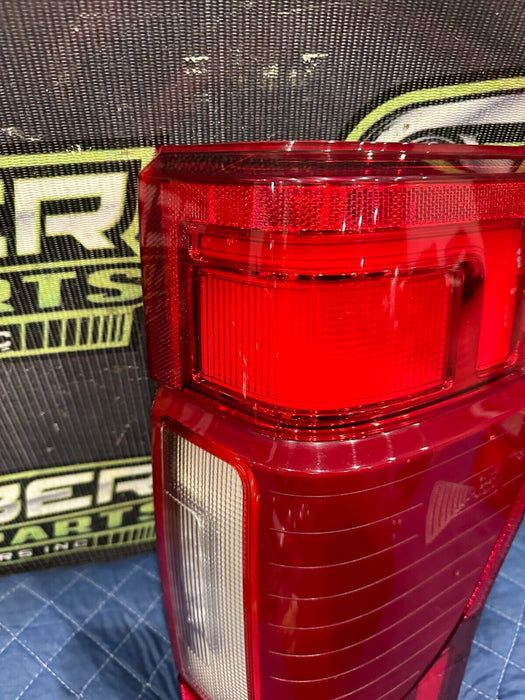 2020- 2022 FORD F250 F350 F450 PASSENGER RIGHT BLISS LED TAIL LIGHT OEM ~MINT~