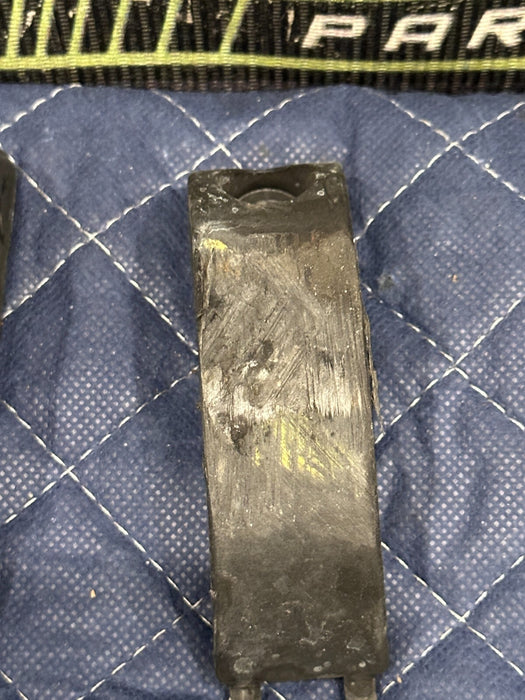 2021 AUDI R8 LEFT RIGHT UNDERRUN BRACKETS PAIR 4S0 825 841