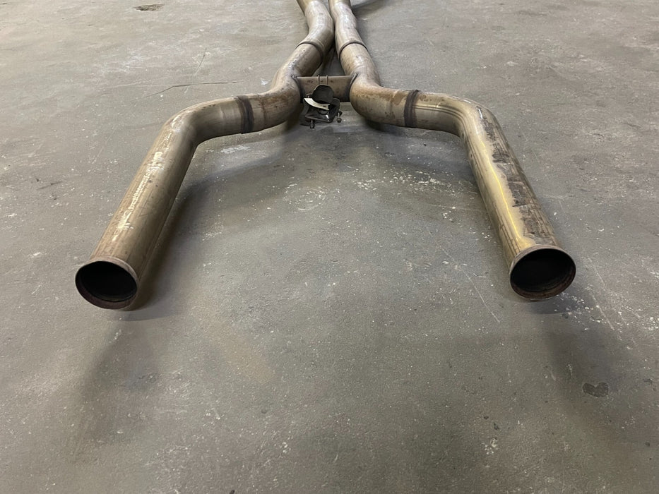 2019 MERCEDES BENZ E63S AMG MID PIPE EXHAUST ASSEMBLY W BRACKETS OEM
