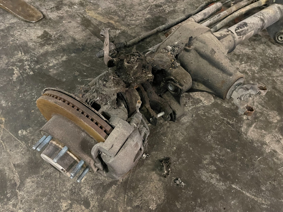 2017 2018 2019 FORD F250 F350 FRONT AXLE ASSEMBLY 3.55 (3J) 4X4 *BURN DAMAGE*