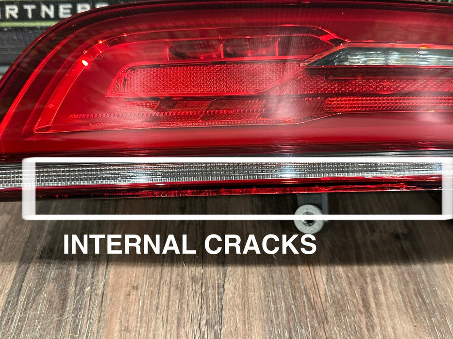 2014 AUDI R8 PASSENGER RIGHT LED TAIL LIGHT OEM *PICTURES 5-10* 420 945 096 L