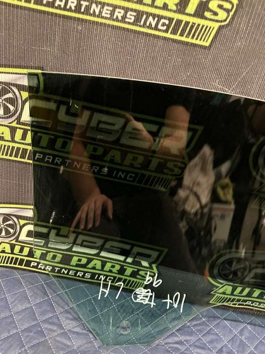 2021 AUDI R8 FRONT LEFT DRIVER SIDE WINDOW GLASS OEM