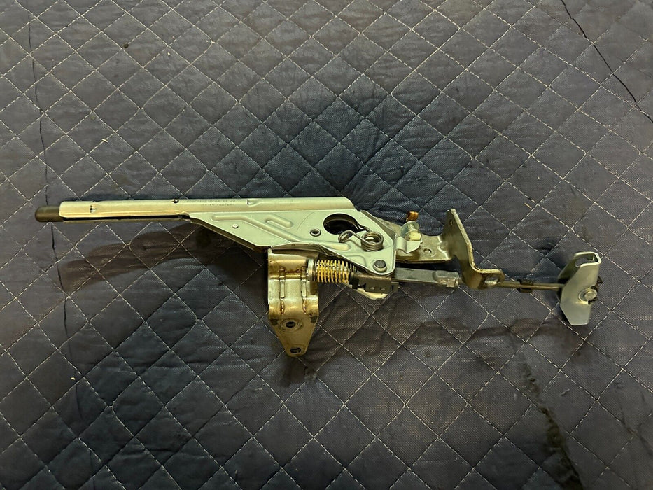 2020 BMW M4 F82 PARKING BRAKE / E BRAKE HANDLE LEVER OEM 6876774