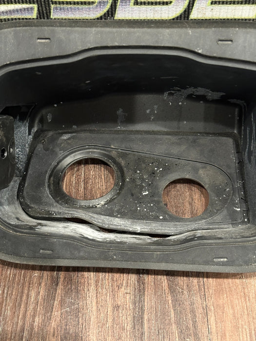 2022 FORD F350 F450 SUPERDUTY GRAY (M7) FUEL GAS DOOR LID ASSEMBLY OEM