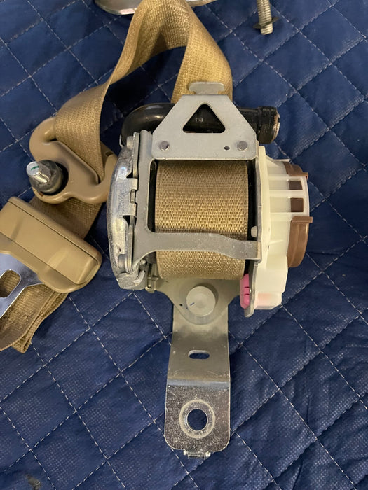 2017 FORD F250 F350 F450 LARIAT FRONT LEFT & RIGHT TAN SEATBELT PAIR