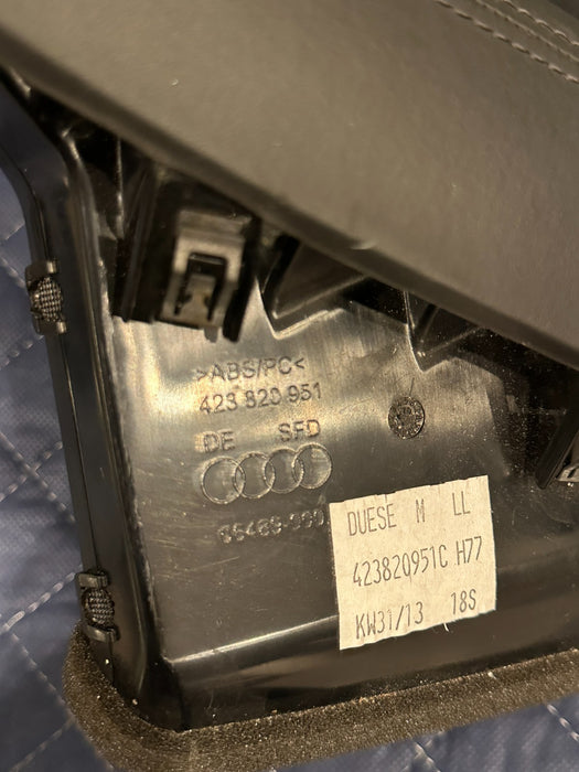 2014 AUDI R8 FRONT CENTER DASH AIR VENT A/C TRIM BEZAL 423 820 951