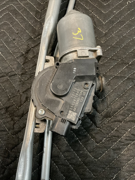 2015 DODGE CHALLENGER HELLCAT SRT WINDSHIELD WIPER MOTOR OEM