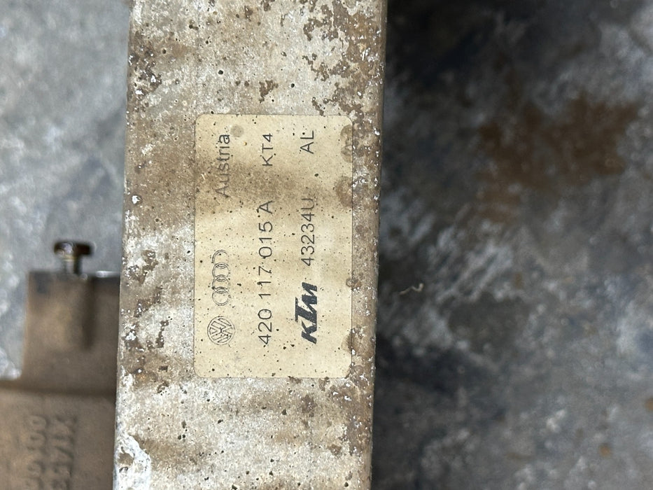 2012 2014 AUDI R8 ENGINE OIL COOLER 420 117 015 A ~BROKEN TAB~