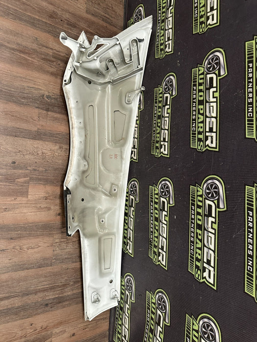 2017-2018 AUDI R8 SPYDER REAR PASSENGER QUARTER PANEL METALLIC WHITE *DAMAGE*