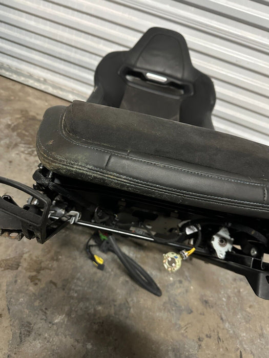 2021 AUDI R8 PERFORMANCE DRIVER SEAT OEM GENUINE *DAMAGE/BENT*
