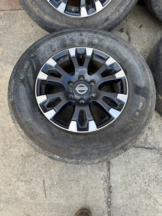 2017 NISSAN TITAN XD PRO 4X 275/65 R18 ALLOY WHEEL RIM TIRE SET OEM *FLAWS 5,8,9