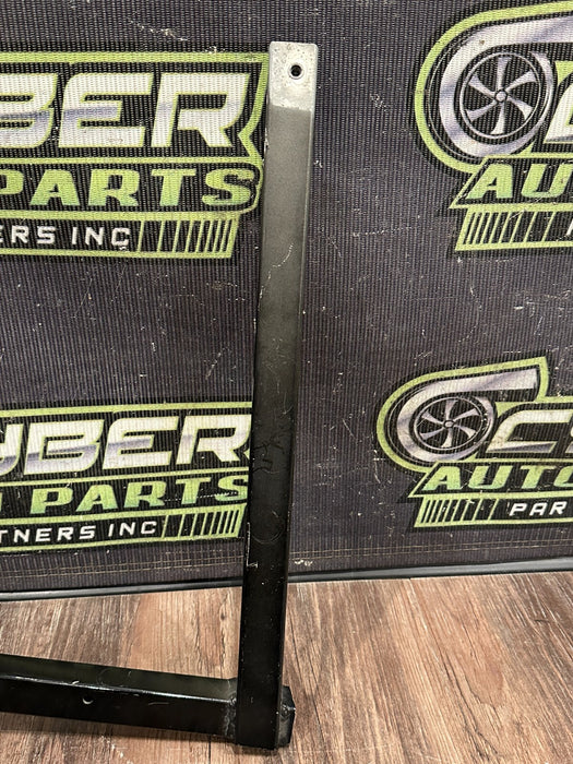 2017-18 AUDI R8 FRONT RIGHT RADIATOR SUPPORT BRACKET OEM 4S0 805 124 B