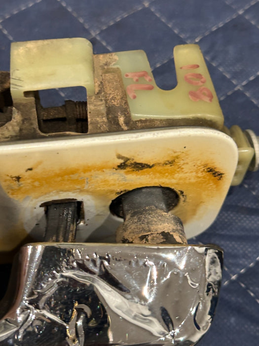 2017-2019 FORD F250 F350 FRONT LEFT DOOR HANDLE TRI COAT (UG) OEM *BURN DAMAGE*