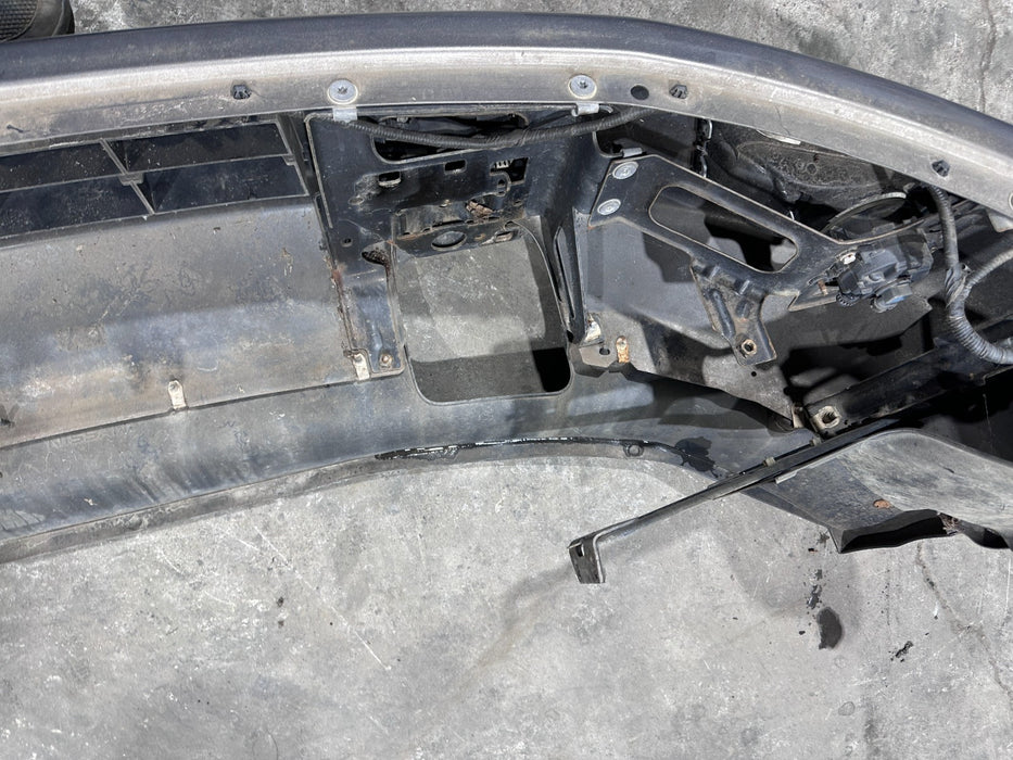 2017 NISSAN TITAN XD FRONT BUMPER WITH FOG LIGHTS OEM *SLIGHT DENT/WEAR 8-9*