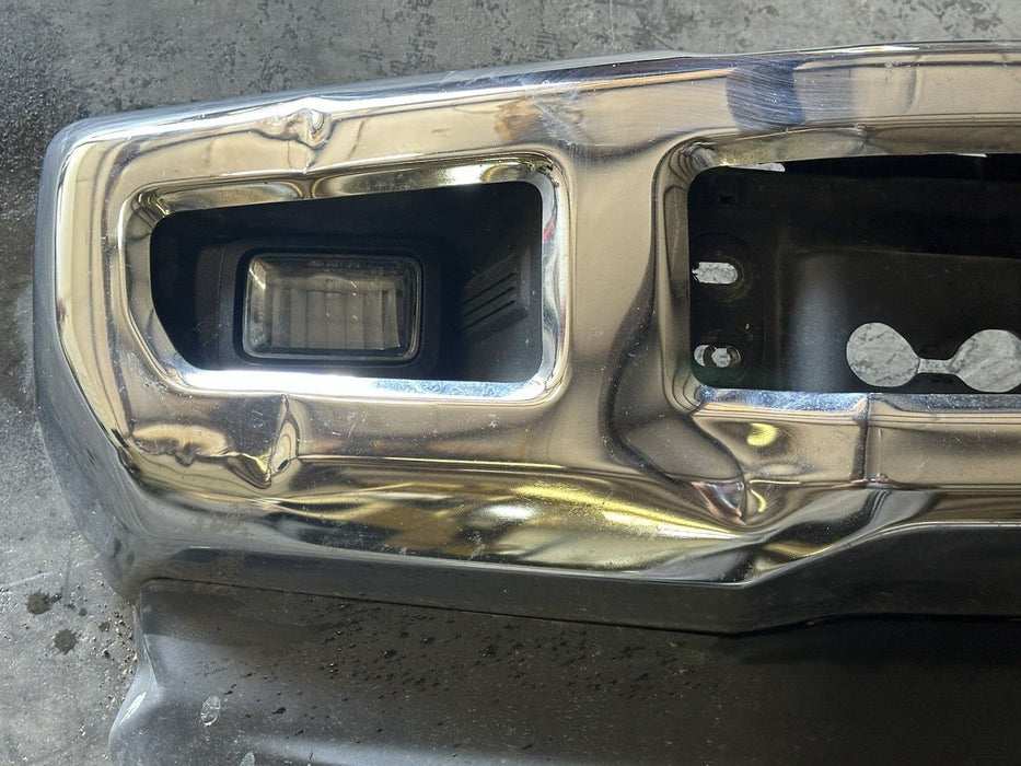 2017-2019 FORD F250 F350 FRONT  CHROME BUMPER W/ LED FOG LIGHTS OEM ~MINOR DENT~