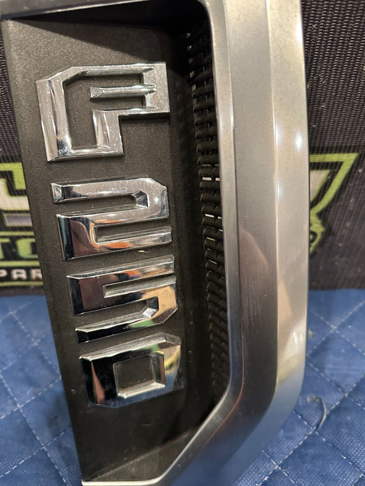 2017-2019 FORD F250 LIMITED CHROME PASSENGER RIGHT FENDER EMBLEM BADGE OEM