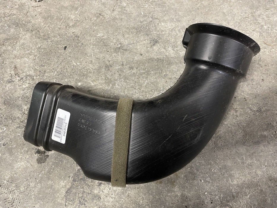 2020 2021 2022 GMC SIERRA 2500 INTERMEDIATE INTAKE AIR DUCT OEM 84670713