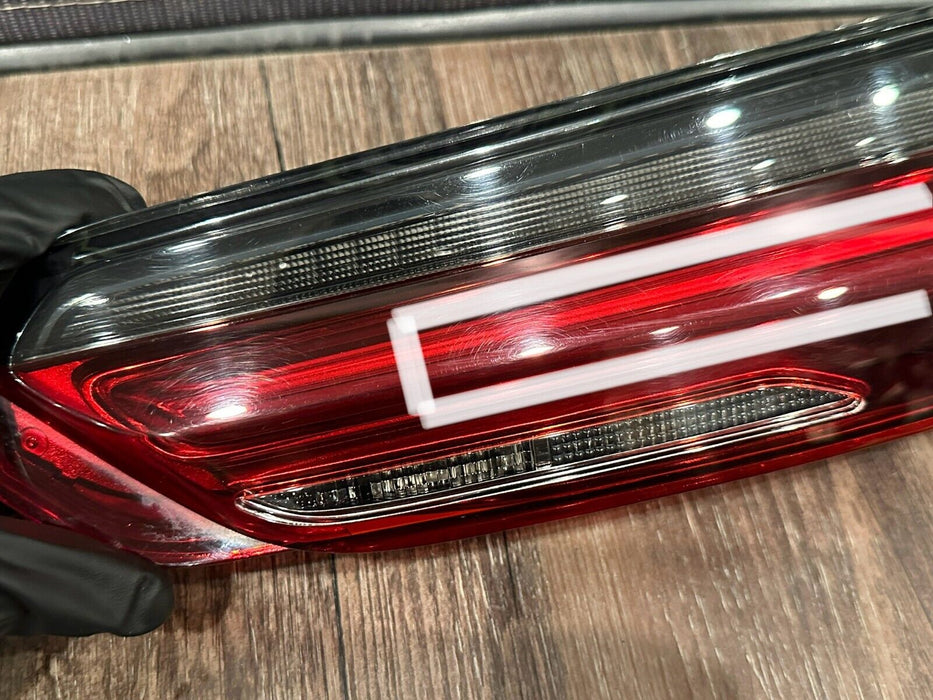 2020 BMW M8 COMP REAR RIGHT INNER TRUNK LED TAILIGHT OEM *SCUFF/READ DESC*